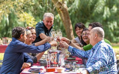 La Vendimia del Cava celebra 10 años: un mes de experiencias entre viñedos, burbujas y gastronomía